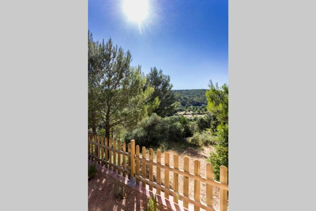 Villa L'Arbre à soleil Aigues-Vives  Esterno foto