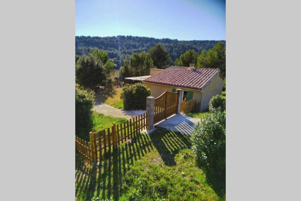 Villa L'Arbre à soleil Aigues-Vives  Esterno foto