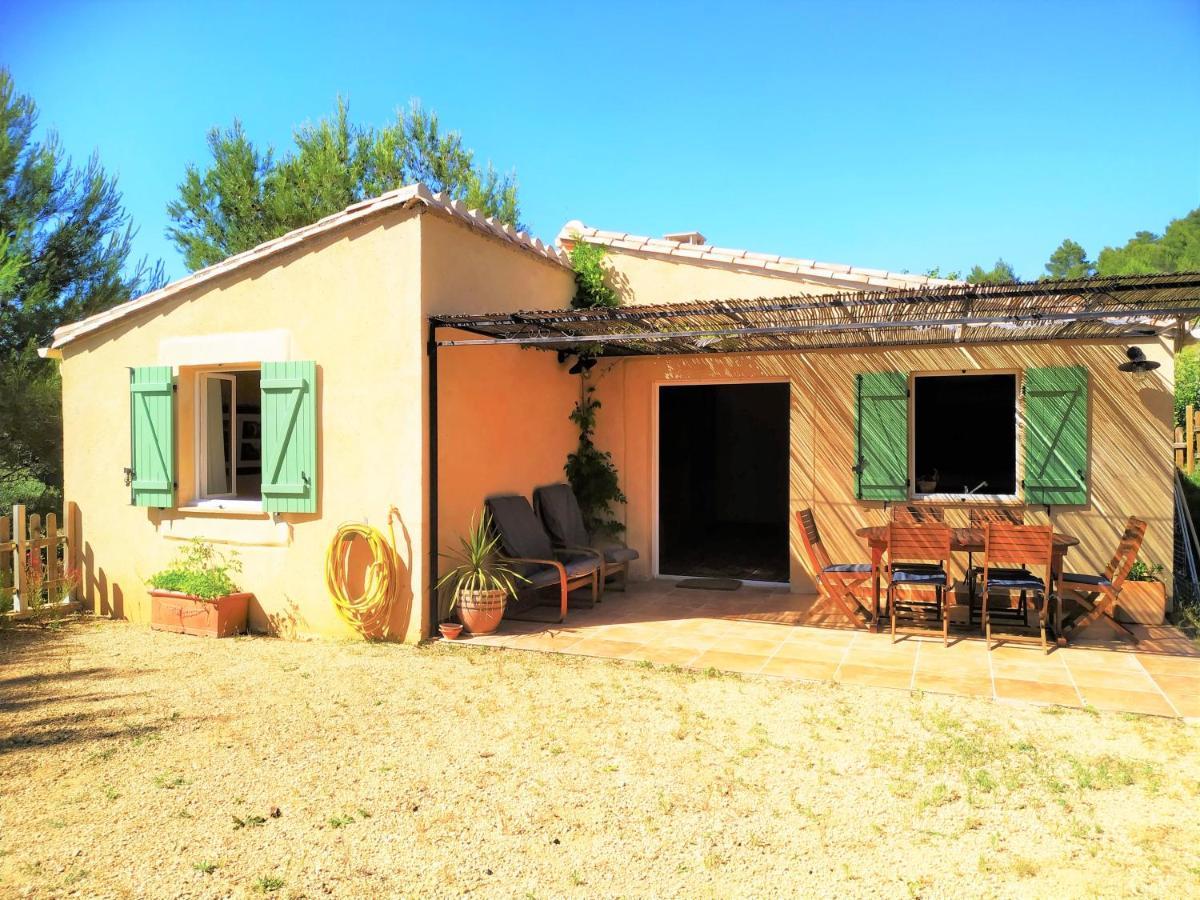 Villa L'Arbre à soleil Aigues-Vives  Esterno foto