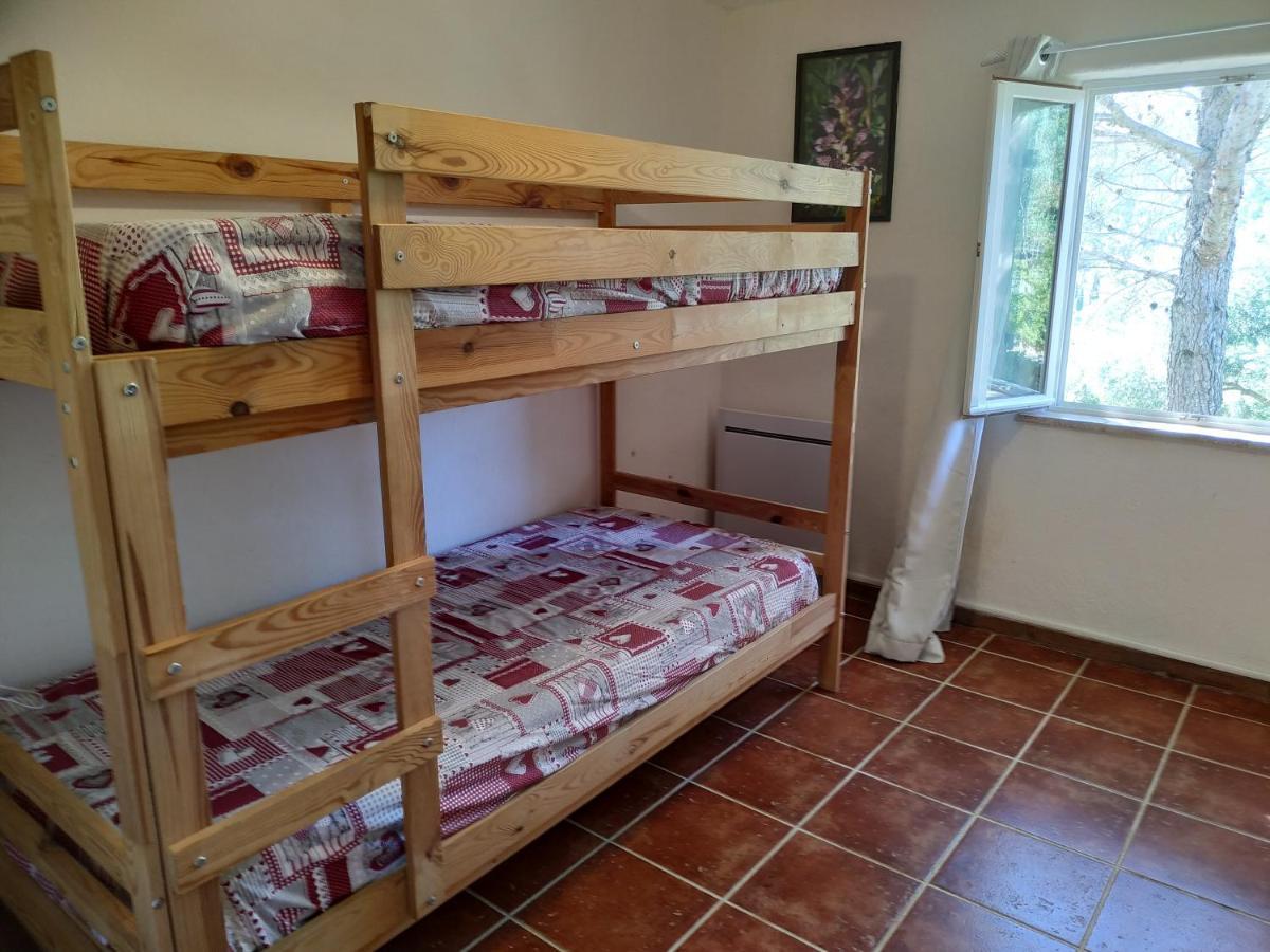 Villa L'Arbre à soleil Aigues-Vives  Esterno foto